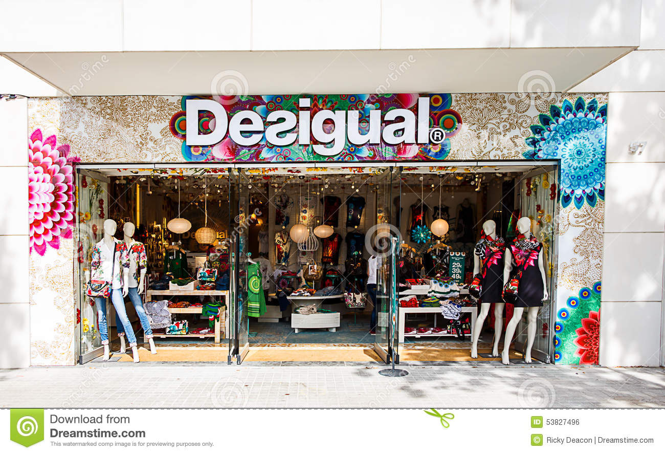 王对王!美媒晒詹皇C罗冠军对比图:他们都在3支球队联赛夺冠:泛亚电竞(图3) 泛亚电竞