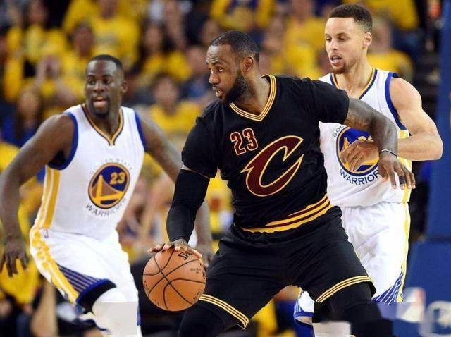 
新赛季现在保持不败的五支球队 没有一支球队是夺冠热门球队“泛亚电竞”(图2)